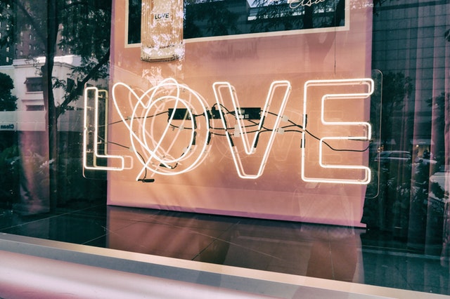 Five Creative Ways to Promote Your Local Business Before Valentineâ€™s Day